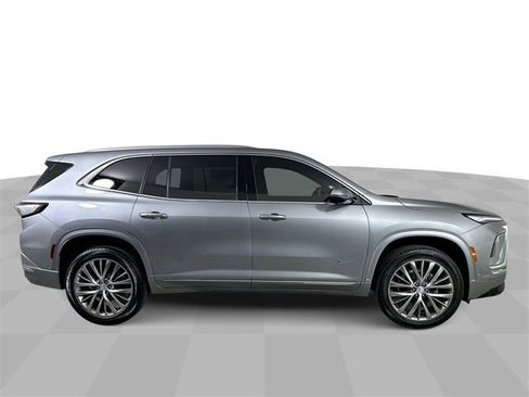 New 2026 Buick Enclave Avenir w/ Super Cruise Package image 9