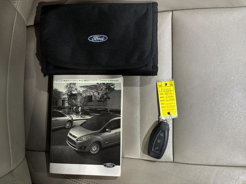 Used 2013 Ford C-MAX SEL image 41