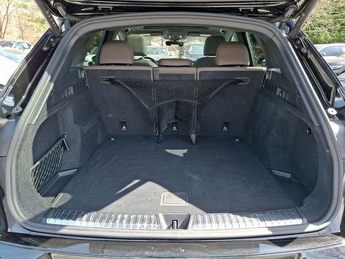 Used 2025 Audi Q5 Premium w/ Convenience Package image 30