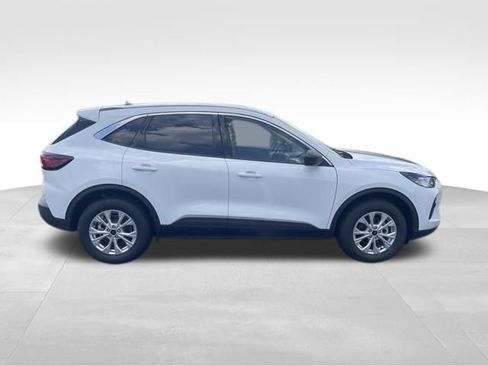 Used 2024 Ford Escape Active image 7
