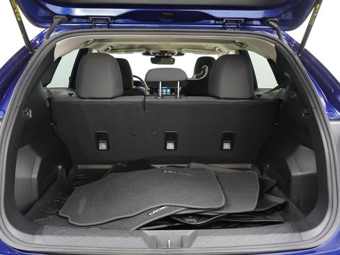 Used 2024 Subaru Crosstrek 2.0i Premium AWD/4WD image 9
