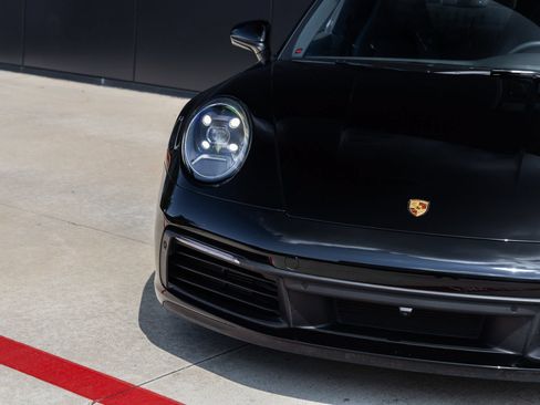 Certified 2021 Porsche 911 Carrera RWD image 18
