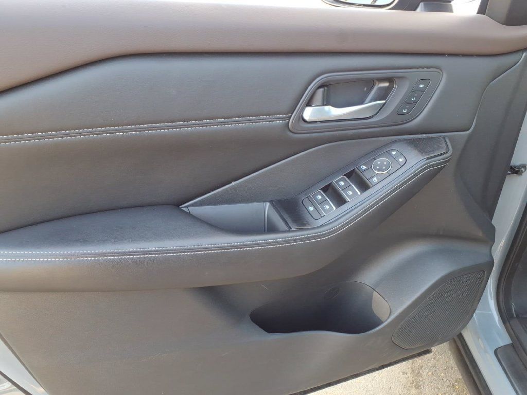 Certified 2023 Nissan Rogue SL w/ SL Premium Package FWD image 23