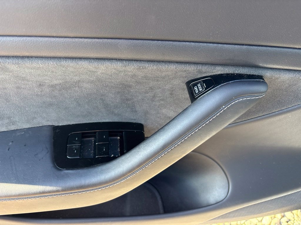 Used 2018 Tesla Model 3 Long Range AWD/4WD image 16