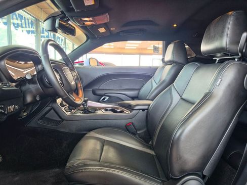 Used 2019 Dodge Challenger SXT w/ Plus Package RWD image 11