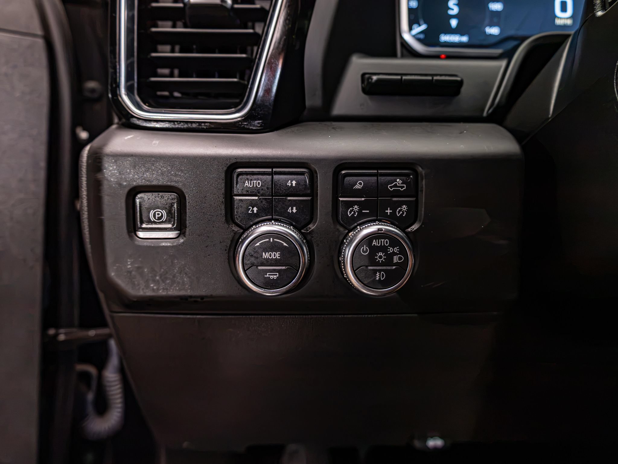 Used 2024 GMC Sierra 1500 Denali Ultimate AWD/4WD image 16