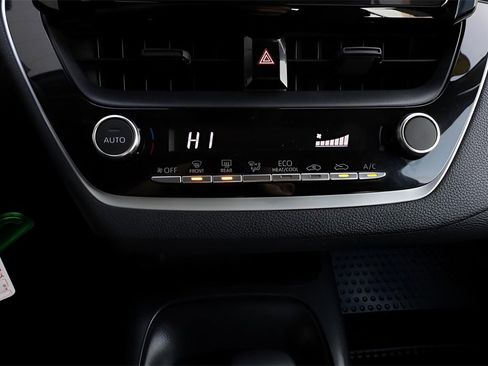 Certified 2023 Toyota Corolla LE image 27