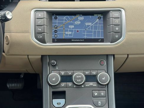 Used 2018 Land Rover Range Rover Evoque AWD/4WD image 8