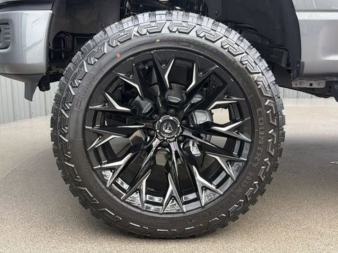 Used 2025 Ford F150 Lariat AWD/4WD image 9