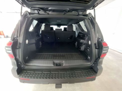 New 2026 Toyota 4Runner SR5 AWD/4WD image 23
