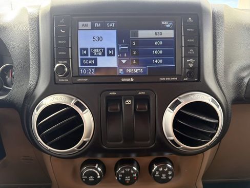 Used 2012 Jeep Wrangler Sahara w/ Connectivity Group image 16