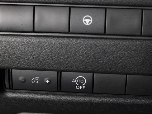 Certified 2023 Nissan Rogue SV FWD image 24