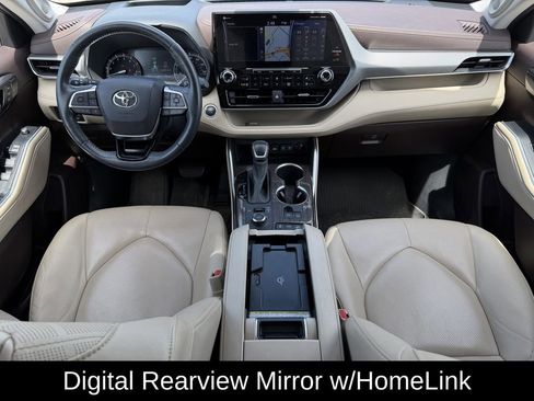 Used 2021 Toyota Highlander Platinum AWD/4WD image 11