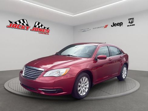 Used 2013 Chrysler 200 Touring FWD image 1