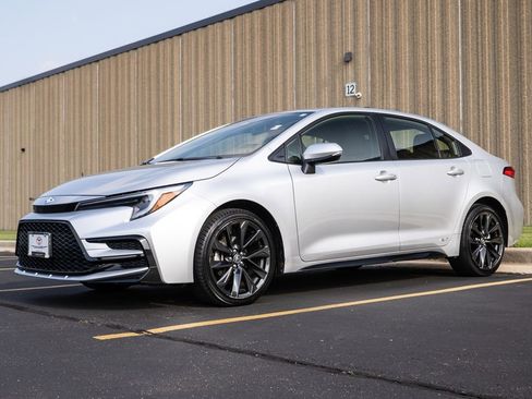 Used 2024 Toyota Corolla SE image 4