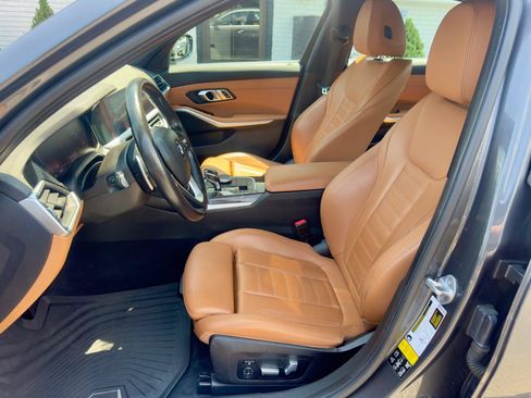 Used 2020 BMW 330i xDrive Sedan w/ Premium Package AWD/4WD image 18