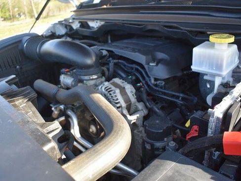 Used 2020 RAM 1500 Laramie AWD/4WD image 46