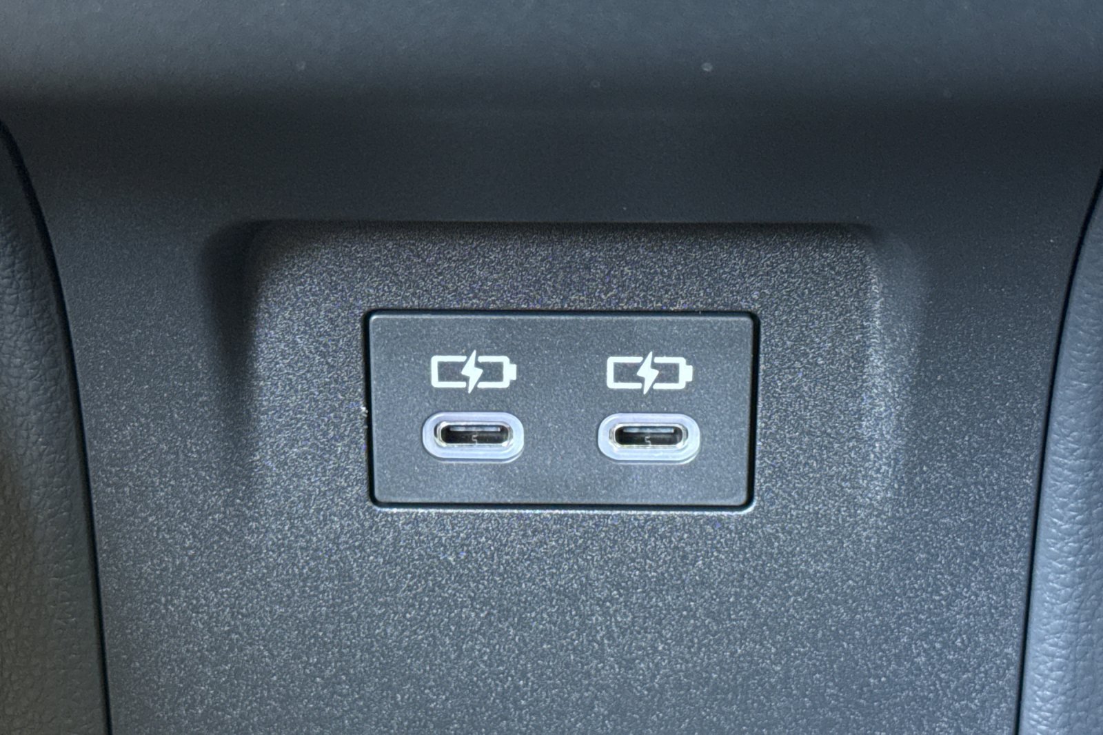 New 2027 Toyota Prius XLE FWD image 15