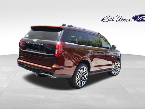 New 2027 Ford Expedition Platinum w/ Platinum Ultimate Package AWD/4WD image 3