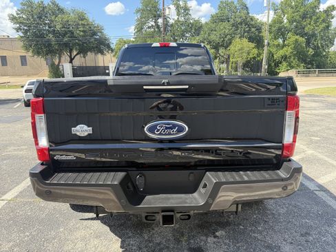 Used 2017 Ford F350 King Ranch w/ FX4 Off-Road Package image 4