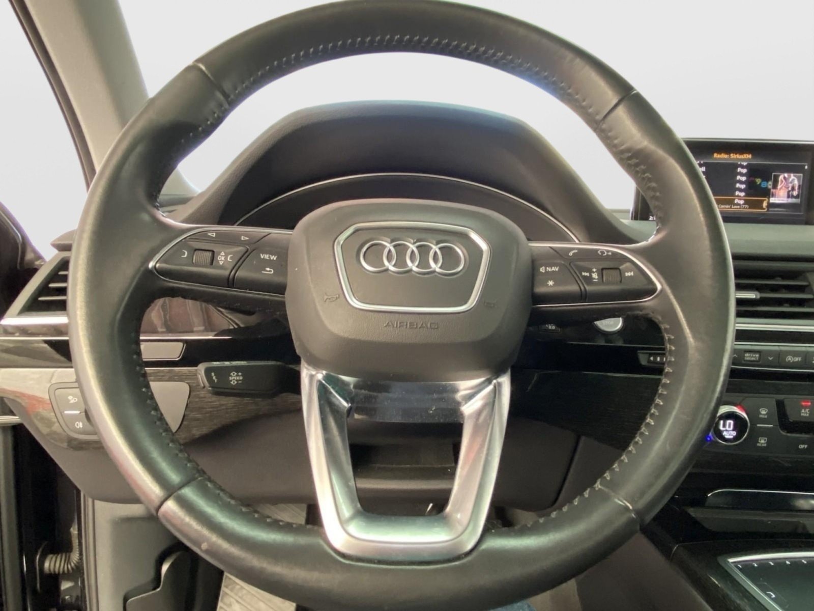 Used 2019 Audi Q7 3.0T Premium w/ Convenience Package AWD/4WD image 30