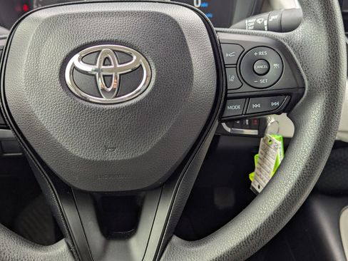 Used 2021 Toyota Corolla LE w/ Carpet Mat Package (TMS) image 22