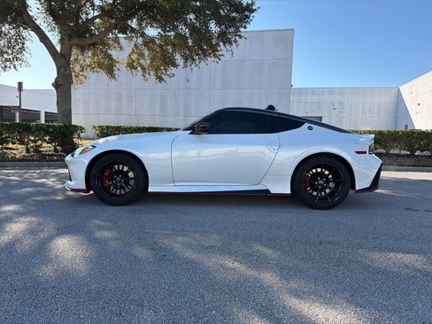 Used 2024 Nissan Z NISMO w/ Floor Mat Package image 2