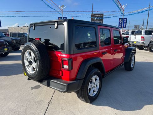 Used 2020 Jeep Wrangler Unlimited Sport S AWD/4WD image 3