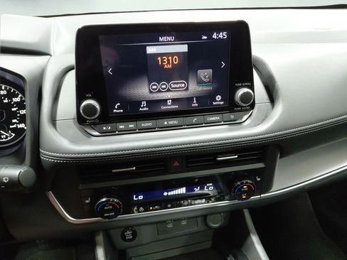 Used 2025 Nissan Rogue SV w/ SV Premium Package AWD/4WD image 31
