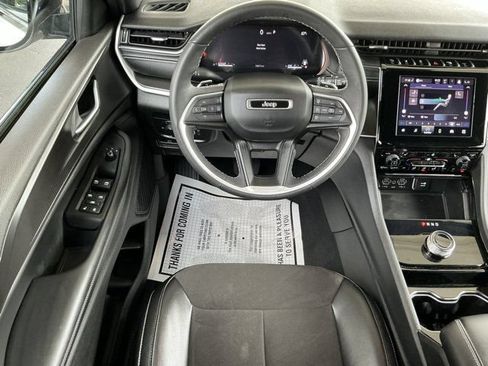 Used 2023 Jeep Grand Cherokee L Laredo AWD/4WD image 13