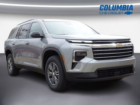 New 2026 Chevrolet Traverse LT w/ Driver Confidence Package FWD image 1