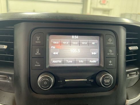 Used 2020 RAM 1500 Big Horn AWD/4WD image 14