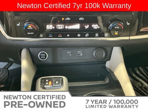 Used 2023 Nissan Rogue SL w/ SL Premium Package FWD image 13