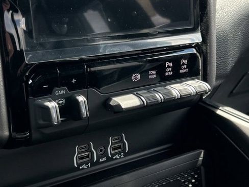 New 2026 RAM 2500 Laramie AWD/4WD image 39