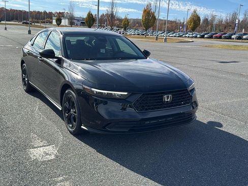 New 2025 Honda Accord SE image 1