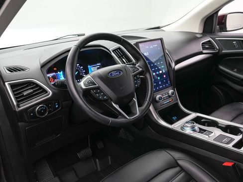 Certified 2024 Ford Edge SEL w/ Convenience Package AWD/4WD image 12