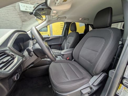 Used 2025 Ford Escape Active AWD/4WD image 24