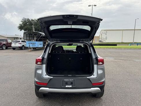 Used 2025 Chevrolet TrailBlazer LT AWD/4WD image 5