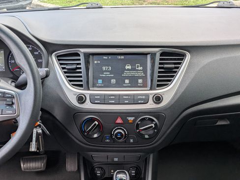 Used 2021 Hyundai Accent SEL FWD image 18