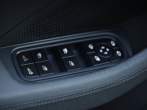 New 2026 Porsche Panamera 4 image 21