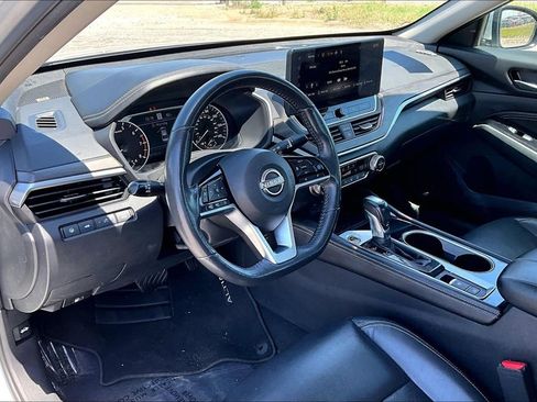 Used 2023 Nissan Altima 2.5 SL FWD image 12
