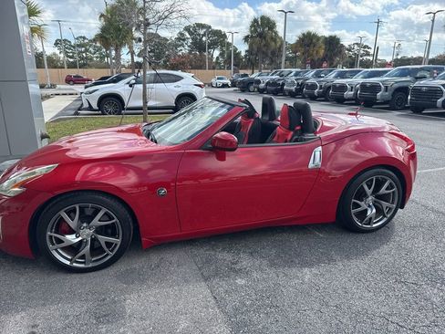 Used 2015 Nissan 370Z Touring Sport image 13