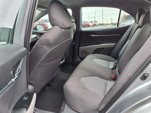 Used 2019 Toyota Camry LE image 28