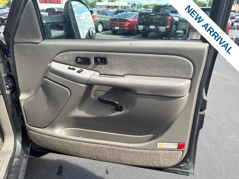 Used 2002 Chevrolet Silverado 2500 LT w/ Off-Road Skid Plate Pkg AWD/4WD image 10