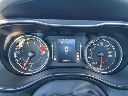 Used 2019 Jeep Cherokee Latitude Plus image 37