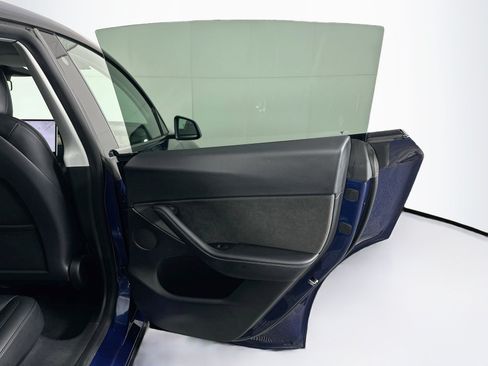 Used 2022 Tesla Model Y Performance AWD/4WD image 31