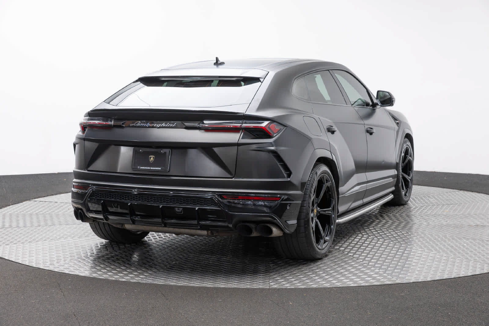 Used 2021 Lamborghini Urus AWD/4WD image 21