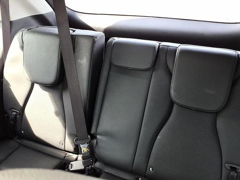 Used 2025 Kia Carnival SX Prestige image 24