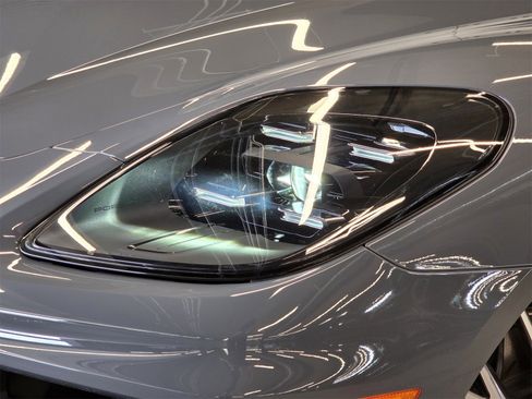 Certified 2025 Porsche Panamera image 26