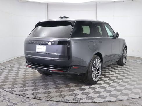 New 2026 Land Rover Range Rover SE image 5
